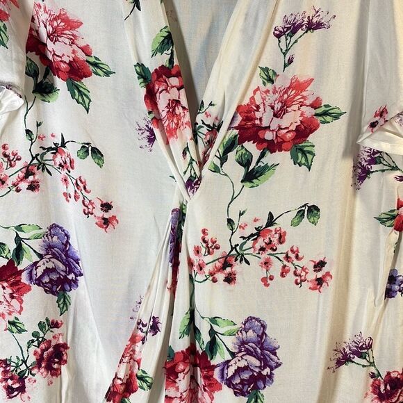 White Floral Blouse Size Small - Picture 2 of 11